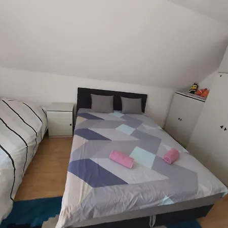 Orange House Vikendica *
