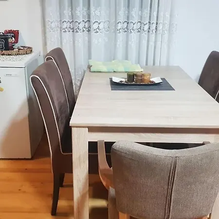 Orange House * Trnovo