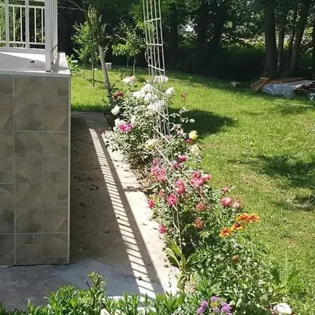 Orange House Vikendica